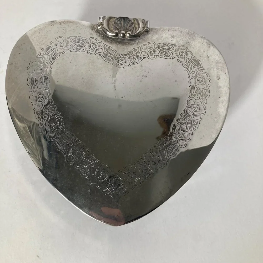 Vintage Silver Heart Jewelry Trinket Box‎ Lidded Blue Velvet Lined 6 x 6x 1.75